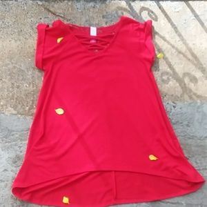 No Boundries, Small Red Shirt